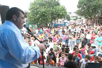 Emidio prestigia aniversário do Jardim Paulista, de Osasco